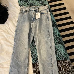 Brandy Melville jeans NWT